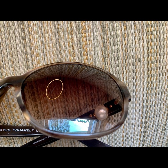 Authentic Chanel Tortoise 5131-H Sunglasses - Picture 6 of 6